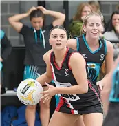  ?? ?? Left: Ashlyn Gallasch takes the ball against Wonthaggi opponent Annalise O’Halloran during a B grade win for the Gulls.