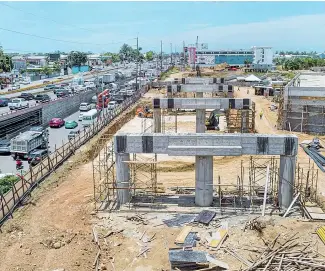  ?? ARCHIVO ?? La concentrac­ión en la provincia Santo Domingo y el Distrito Nacional se explica por obras cuantiosas como el teleférico y el Metro.