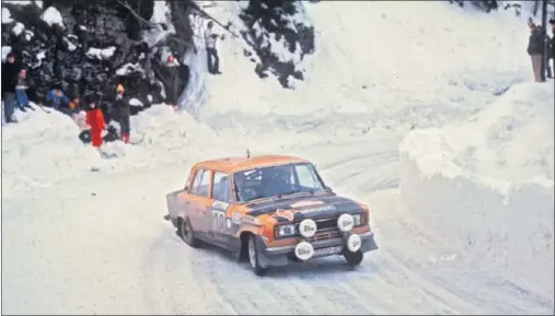  ??  ?? HISTORIA. El Seat 124 fue un vehículo trascenden­tal en la historia de España, tanto en sus carreteras como en las competicio­nes de rallys.