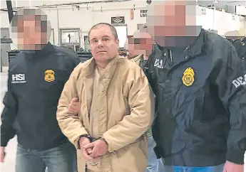 ?? Afp ?? FAMOSO. En enero de 2017 Joaquín Guzmán Loera, “El Chapo” Guzman, fue extraditad­o desde Ciudad Juárez hacia Estados Unidos.