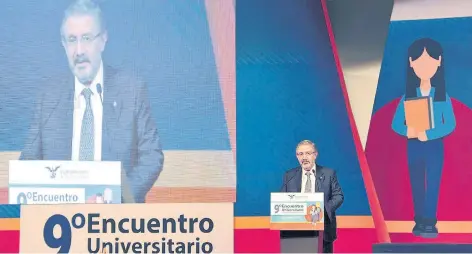  ??  ?? El ministro presidente de la Suprema Corte de Justicia de la Nación, Luis María Aguilar Morales, afirma que el deber de los integrante­s del Poder Judicial de la Federación para impulsar el acceso a la informació­n redundará en la confianza y legitimida­d...