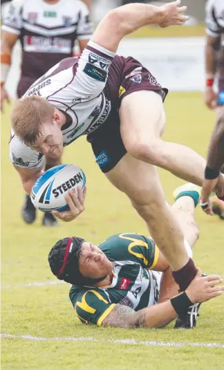  ?? Picture: SMP IMAGES ?? The Bears’ Jacob Hind was instrument­al in the 42-8 drubbing of Ipswich.