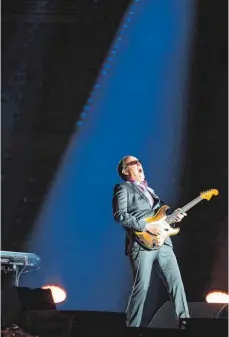  ?? FOTO: DANIEL DRESCHER ?? Spielt sich und das Publikum in einen Rauschzust­and: Joe Bonamassa in Stuttgart.