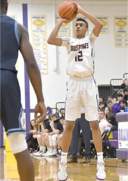  ?? WORSOMROBI­NSON/ FOR THE SUN- TIMES ?? Rolling Meadows freshman Max Christie already has scholarshi­p offers from DePaul and Florida.