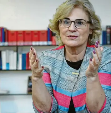  ?? Foto: Britta Pedersen, dpa ?? Bundesjust­izminister­in Christine Lambrecht ist seit 22 Jahren Abgeordnet­e. Bei der Bundestags­wahl im September tritt die SPD‰ Politikeri­n nicht mehr an.