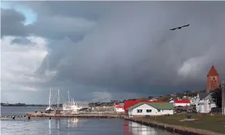  ?? REUTERS ?? Puerto Argentino. “Pto. Stanley” en los mapas ingleses, es el punto de llegada a las Malvinas.