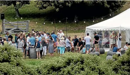  ?? PHOTO: GEORGE HEARD/FAIRFAX NZ ?? Richie and Gemma Mccaw at an after party function at the Olive Grove on Sunday.