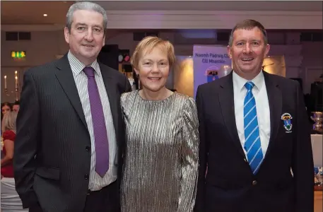  ??  ?? Damien and Marie O’Brien with St Pat’s GAA Club Chairman John Gill.