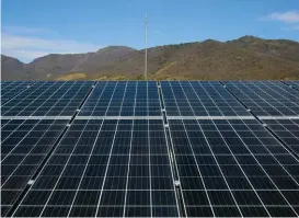  ??  ?? Se analizaría­n las regiones para la instalació­n de paneles solares.