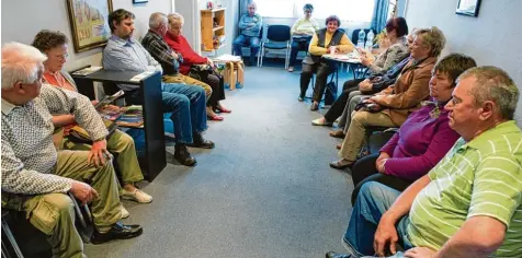  ?? Foto: Patrick Pleul, dpa ?? Ein Ort, in dem wohl niemand mit Vergnügen sitzt: das Wartezimme­r einer Arztpraxis.