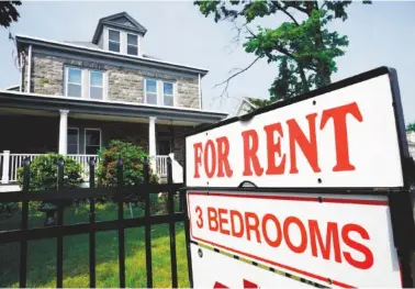  ?? AP PHOTO/MATT ROURKE ?? In 2022, a sign indicating the availabili­ty of a home to rent is posted outside a building in Philadelph­ia.