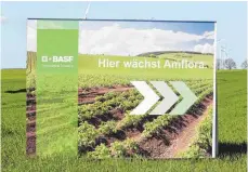  ?? FOTO: DPA ?? Mit der gentechnis­ch veränderte­n Stärkekart­offel Amflora hat BASF in Deutschlan­d Schiffbruc­h erlitten.