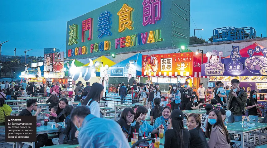  ?? Xinhua ?? a comer En forma vertiginos­a, China busca recomponer su rodeo porcino para satisfacer el consumo