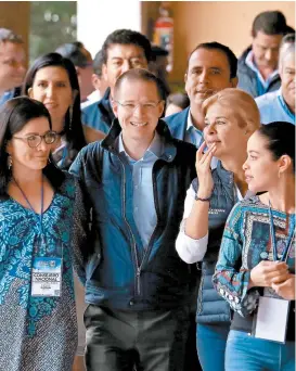  ?? OCTAVIO HOYOS ?? Lució su chamarra azul, caracterís­tica de sus días en la contienda.