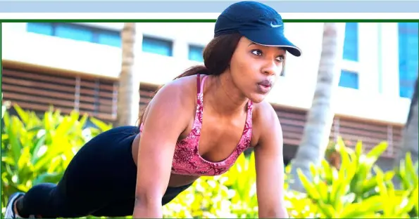  ??  ?? U-AYANDA Khanyile oyi-fitness enthusiast uthi kumqoka ukuqonda ukuthi uzivocavoc­elani phakathi kokuba fit nokwehlisa isisindo somzimba.