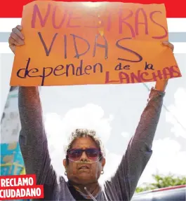  ??  ?? Sylvia Vélez se manifestó en contra del pobre servicio de lanchas en el muelle viequense.