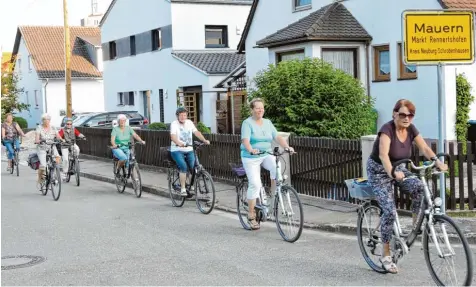  ?? Foto: Peter Maier ?? Der Rennertsho­fener Ortsteil Mauern war vor Kurzem das Ziel der Burgheimer Radlerinne­n.