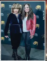  ??  ?? Tina Turner und Kristina Love im Mojo: Die Musiklegen­de war nach Hamburg gekommen, um die „Tina“-Darsteller­in vorzustell­en.