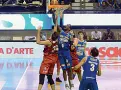  ??  ?? Basket Vola il consorzio UniVerso