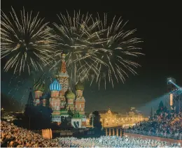  ?? NANNA HEITMANN/THE NEW YORK TIMES ?? Fireworks mark a celebratio­n of the Russian military last August in Red Square.