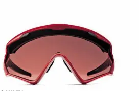  ??  ?? OAKLEY “Wind Jacket 2.0” goggles € 142