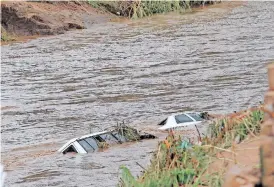  ?? | DOCTOR NGCOBO African News Agency (ANA) ?? TWO vehicles submerged in water in North Coast Road.