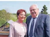  ??  ?? Renate und Karl Lengersdor­f feiern in Brachelen das Fest der Goldenen Hochzeit.