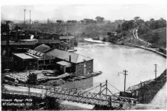 ?? STANDARD COLLECTION ST. CATHARINES MUSEUM ?? The lower level swing bridge over the old canal as it looked in 1920.