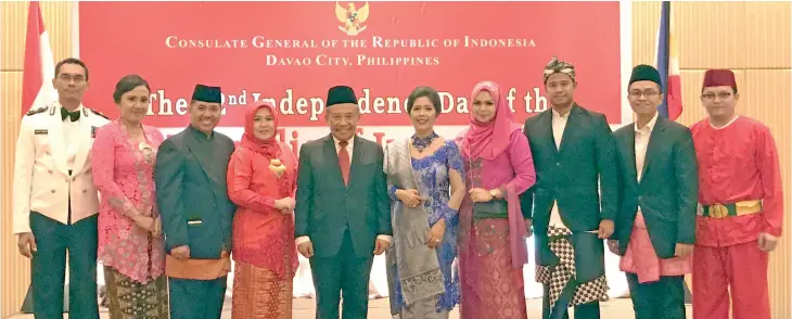  ??  ?? INDONESIAN CONSUL OFFICERS. Consul of Indonesian Police Wahyu Chandra I; Finanace Officer Dinar Kumala; Head of Consular Affairs, Gufron Hariyanto, & his wife Atin Noviatin; Consul General Berlian Napitupulo & wife, Elizabeth; Nina Majid; Consul of...