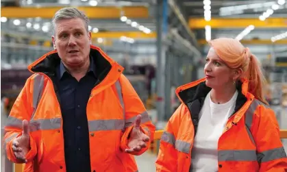  ?? Photograph: Ian Forsyth/ Getty Images ?? Keir Starmer and Louise Haigh on a visit to the train manufactur­er Hitachi Rail in Newton Aycliffe, England.