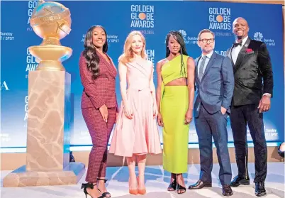  ??  ?? DUTA Golden Globe Isan Elba (kiri) bersama pelakon-pelakon (dari dua kiri) Leslie Mann, Danai Gurira, Christian Slater dan Terry Crews semasa pengumuman calon-calon Anugerah Golden Globe ke-76 di Beverly Hills, California, pada 6 Disember 2018 lepas. — Gambar AFP