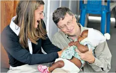  ??  ?? Africa alert: Bill Gates and his wife, Melinda, during a visit to Mozambique