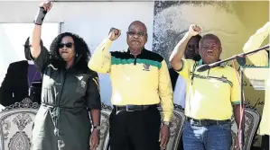  ?? / THULI DLAMINI ?? Cabinet minister Nomvula Mokonyane, President Jacob Zuma and ANC KwaZulu-Natal chair Sihle Zikalala in Nquthu yesterday.