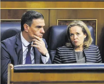  ?? EDUARDO PARRA / EUROPA PRESS ?? Pedro Sánchez y Nadia Calviño, en el Congreso de los Diputados.