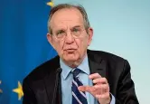  ??  ?? Ministro Il titolare del dicastero dell’Economia Pier Carlo Padoan