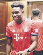  ??  ?? Alphonso Davies dans l’uniforme du Bayern Munich. - Gracieuset­é