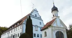  ?? Foto: Siegfried P. Rupprecht ?? Der geplante Meditation­sweg führt von der Abtei Oberschöne­nfeld bis zur Kapelle Maria Sieben Schmerzen am Weiherhof, dem Ursprungso­rt des Klosters. Zwölf Holz‰ stelen aus Eiche begleiten ihn.