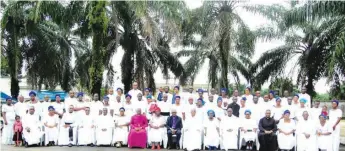  ??  ?? Clergy and wives of the Diocese of Northern Izon at the Ibru Ecumenical Retreat Centre, Agbarha-otor.