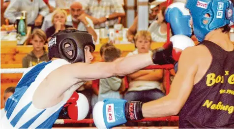  ?? Archivfoto: Xaver Habermeier ?? Nach neun Jahren Pause gibt es dieses Jahr auf dem Volksfest wieder Boxkämpfe.