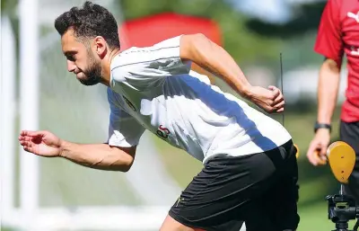  ?? (Lapresse) ?? Debutto Prima partita del campionato per Hakan Calhanoglu dopo la squalifica scontata a Napoli: grandi aspettativ­e su di lui