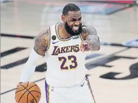  ?? FOTO: AP ?? LeBron James, alero de los Lakers, ha sido elegido 16 veces en el mejor ‘cinco’