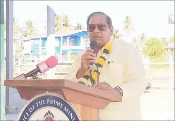  ??  ?? Prime Minister Moses Nagamootoo addressing the meeting