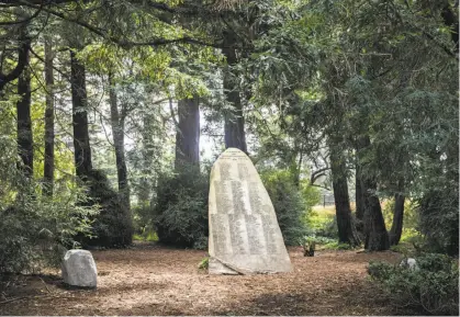  ?? Jessica Christian / The Chronicle ?? The Heroes Grove Memorial is a quiet, overlooked spot near 10th Avenue and Fulton Street in Golden Gate Park.