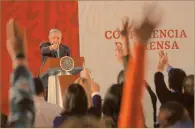  ?? foto: especial ?? El mandatario ofreció invitar a la titular del Conacyt a exponer su plan.