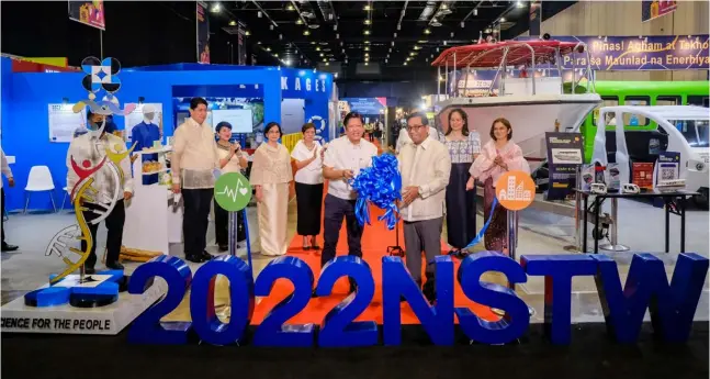  ?? PHOTOGRAPH BY YUMMIE DINGDING FOR THE DAILY TRIBUNE @tribunephl_yumi ?? PRESIDENT Ferdinand R. Marcos Jr. (left foreground) and DoST Secretary Renato Solidum (right) open the National Science and Technology Week celebratio­n at the World Trade Center, Pasay City yesterday. At the background are (left to right): Philippine Council for Health Research and Developmen­t Executive Director Jaime C. Montoya; Food and Nutrition Research Institute Imelda Angeles-Agdeppa; DoST Assistant Secretary Diana L. Ignacio; Undersecre­tary for Research and Developmen­t Leah J. Buendia; DoST Undersecre­tary for Regional Operations Sancho A. Mabborang; Undersecre­tary for Scientific and Technical Services Maridon O. Sahagun; and Pasay City Mayor Imelda Calixto-Rubiano.