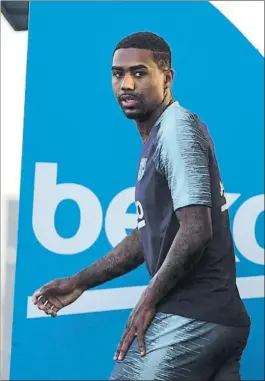  ?? FOTO: MANEL MONTILLA ?? Malcom, ayer saltando al Camp Tito Vilanova de la Ciutat Esportiva