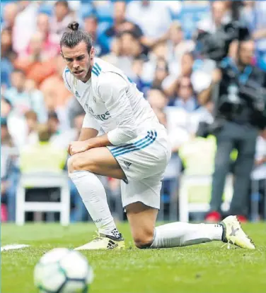  ??  ?? OCASIÓN PERDIDA. Bale dejó escapar varios goles cantados ante el Levante el sábado pasado.