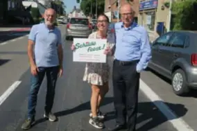  ?? FOTO JAA ?? Yves Van Craenenbro­eck, Heleen Smet en Luc Vrelust (rechts) van Schilde Feest!.