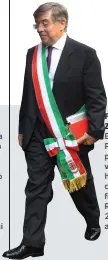  ??  ?? Flavio Zanonato
Ex sindaco di Padova, eletto per la prima volta nel 1993, ha governato la città del Santo fino al 1999. Ricandidat­o nel 2004, ha vinto al primo turno