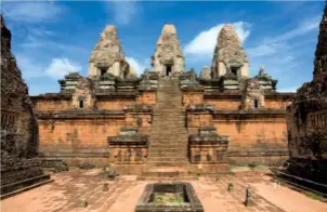  ??  ?? Dans la province de Siem Reap, au Cambodge, se situe le temple khmer de Prè Rup, sur le site d’Angkor, classé au patrimoine mondial de l’Unesco.